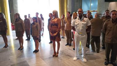 Se condecoran jóvenes fieles al legado de Martí y Fidel