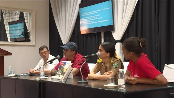 Presentación de dos títulos del Indio Naborí en la Universidad Médica de las FAR