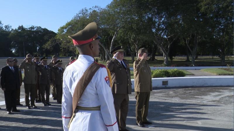 Reciben al Comandante en Jefe del Ejército de Nicaragua, en el mausoleo del Cacahual 